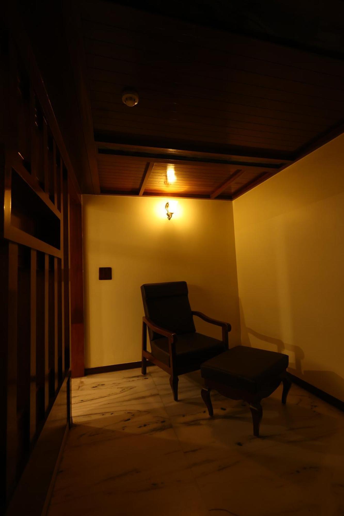 Lj Dadi'S Grand Hotel Visakhapatnam Exterior photo